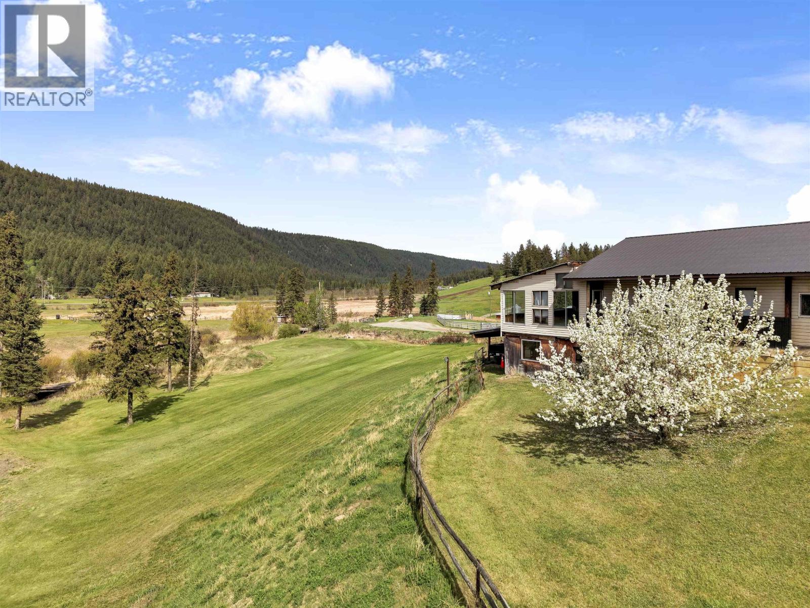 1622 DUNLEVEY ROAD, McLeese Lake