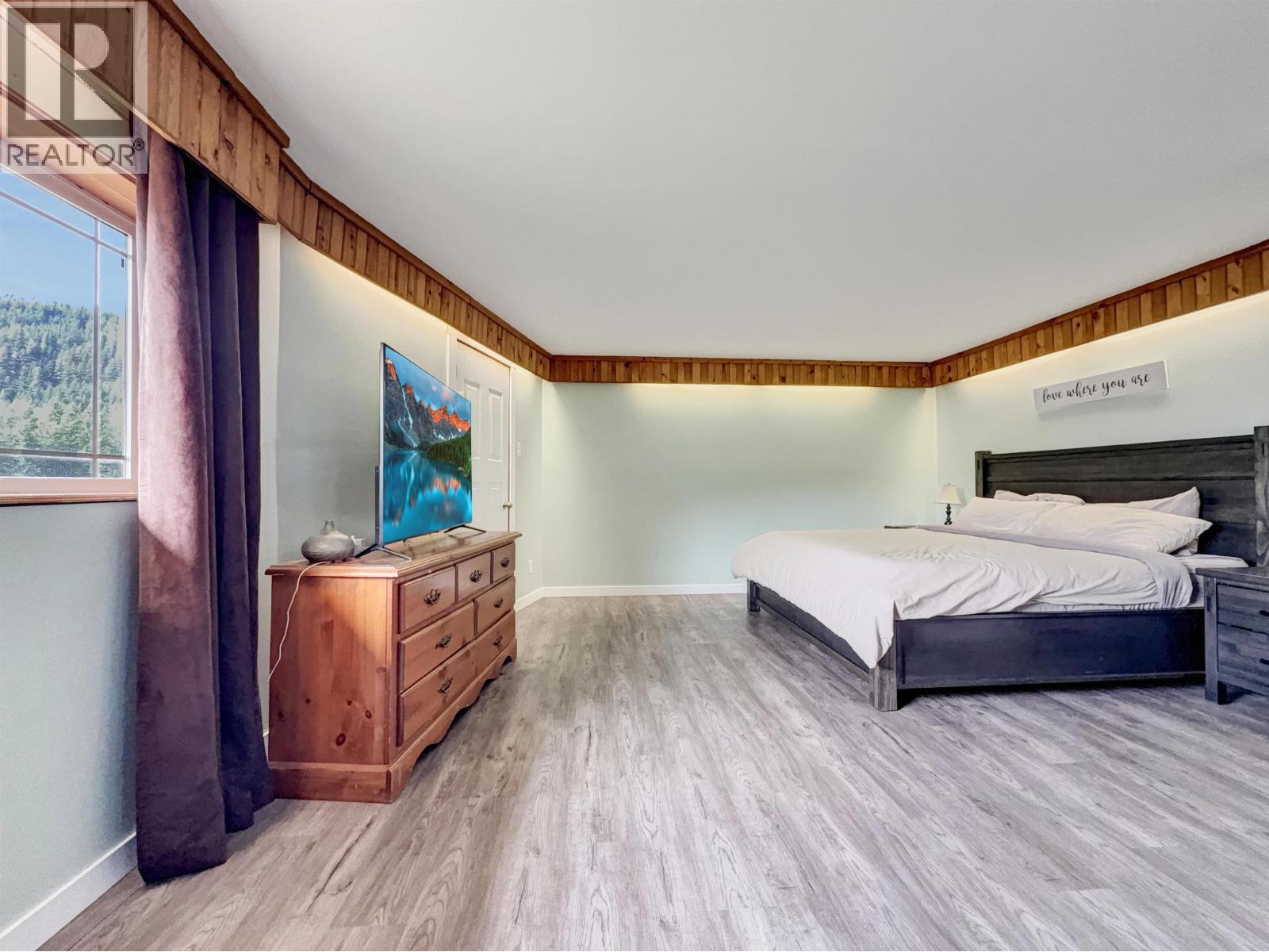 1622 DUNLEVEY ROAD, McLeese Lake