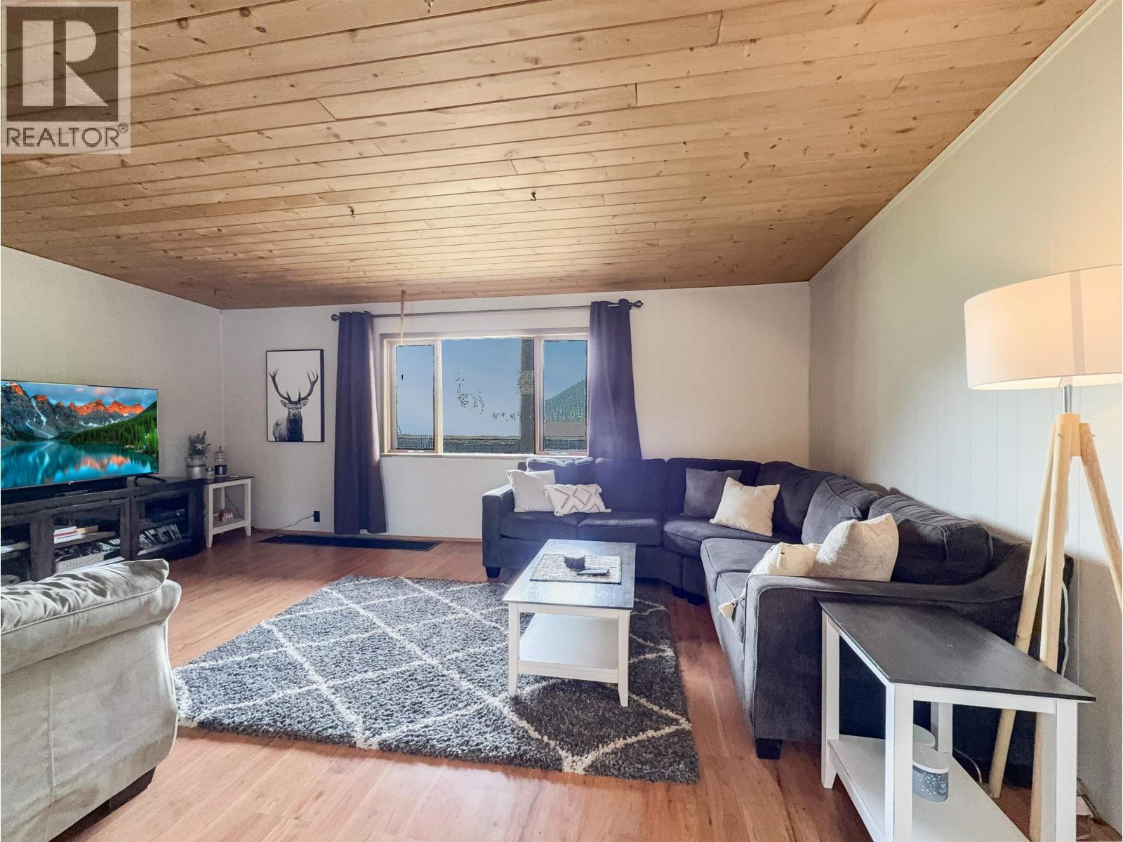1622 DUNLEVEY ROAD, McLeese Lake