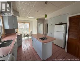 4pc Ensuite bath - 28 Dufferin Street, Campbellton, NB E3N2N2 Photo 10