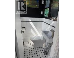 Living room - 28 Dufferin Street, Campbellton, NB E3N2N2 Photo 14