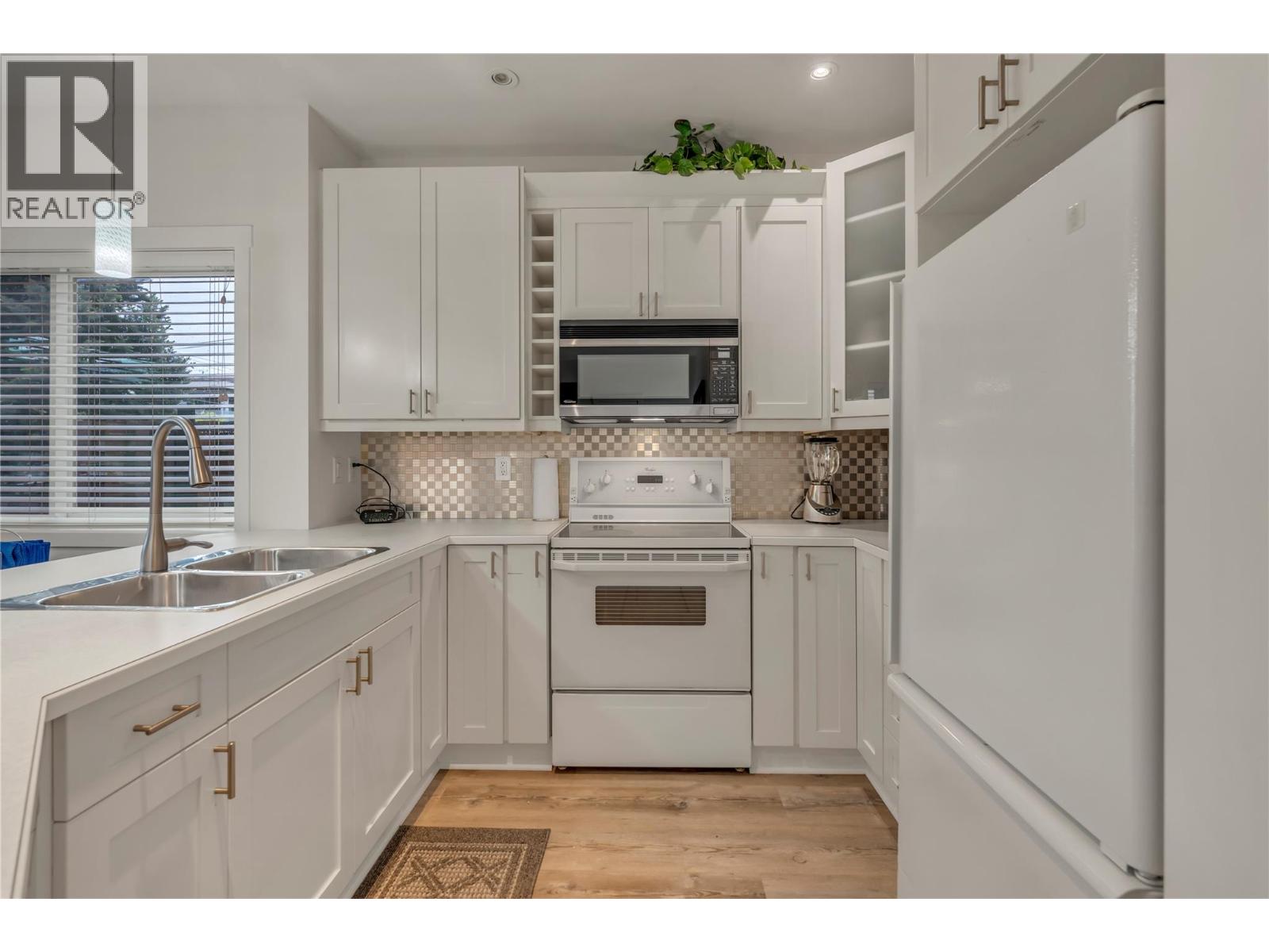 442 ALEXANDER AVE Avenue Unit# 101, Penticton