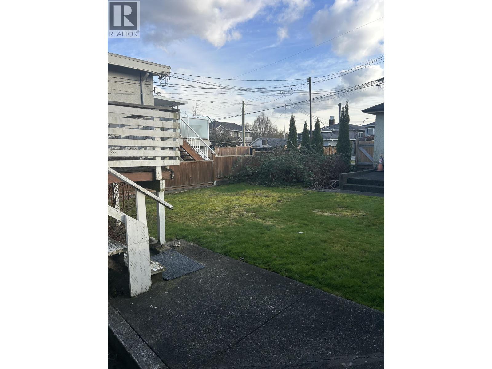 4386 OXFORD STREET — photo 3