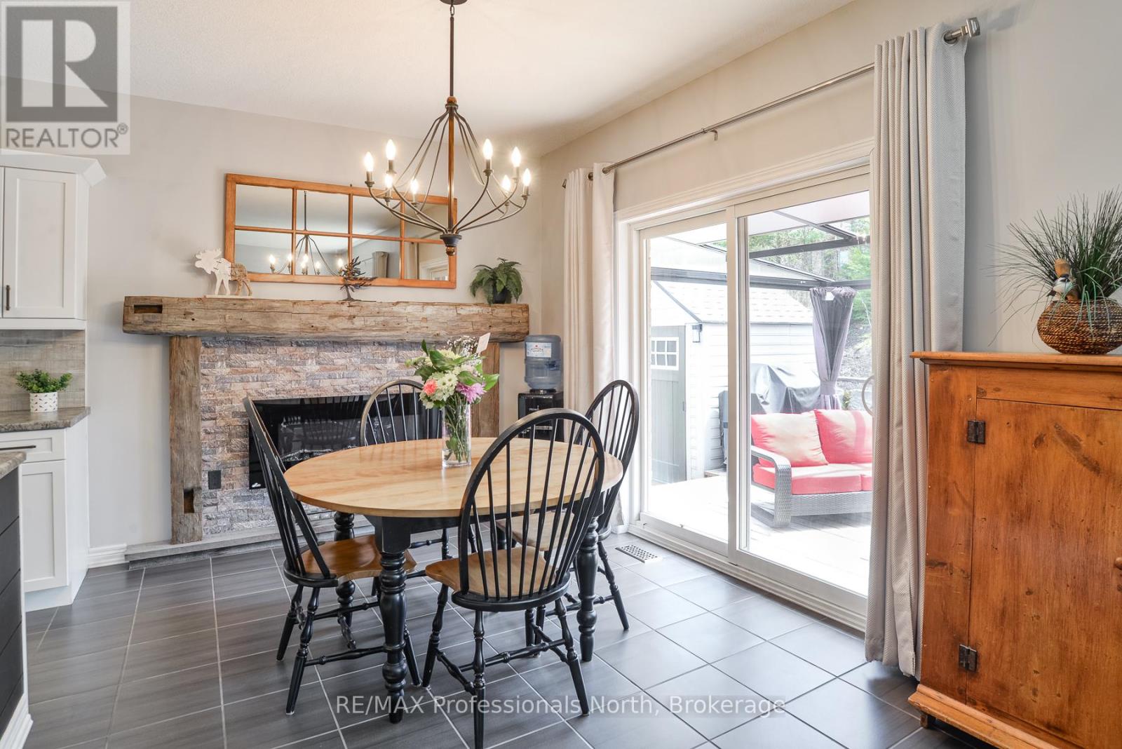 19 SELKIRK DRIVE - 10