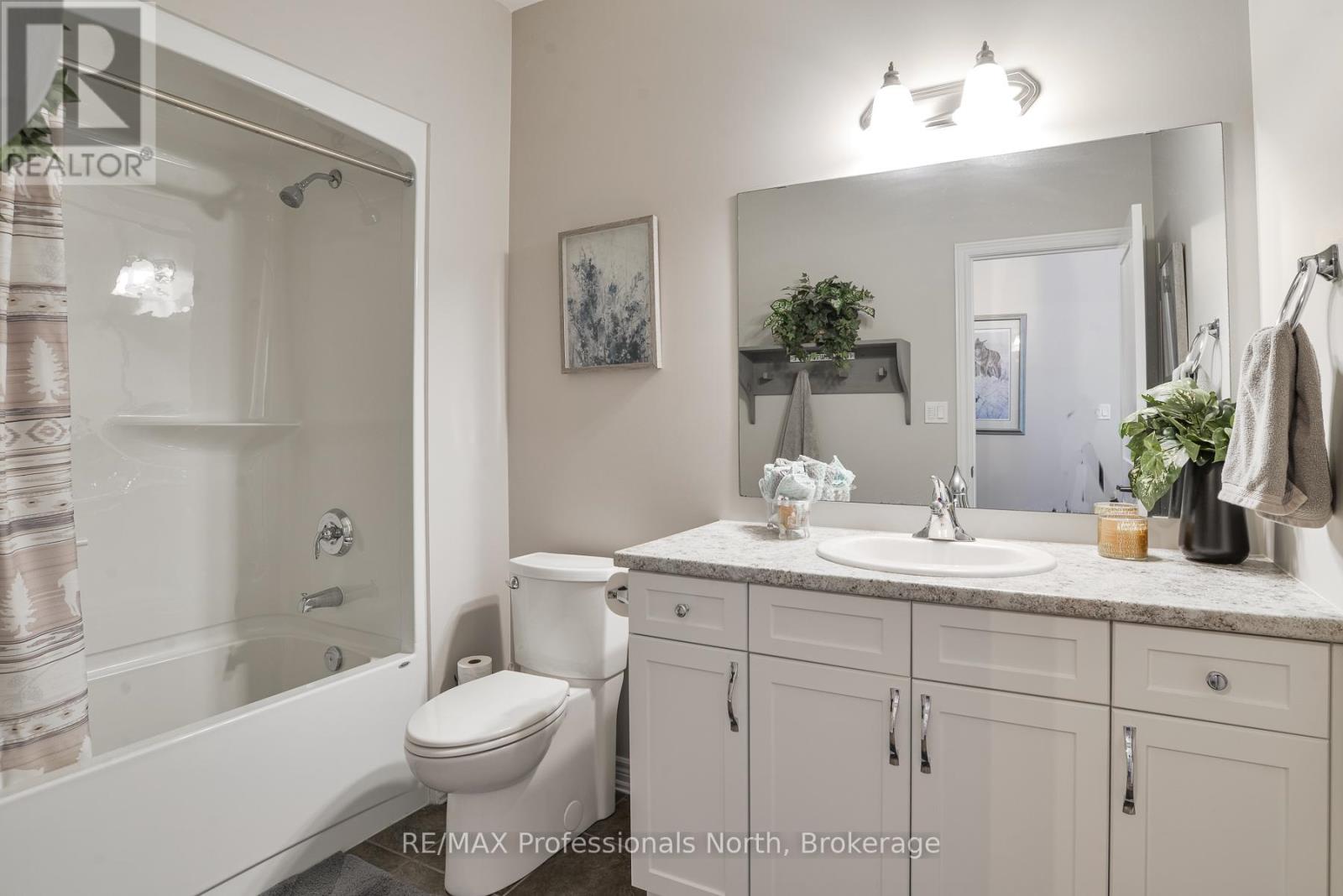 19 SELKIRK DRIVE - 20