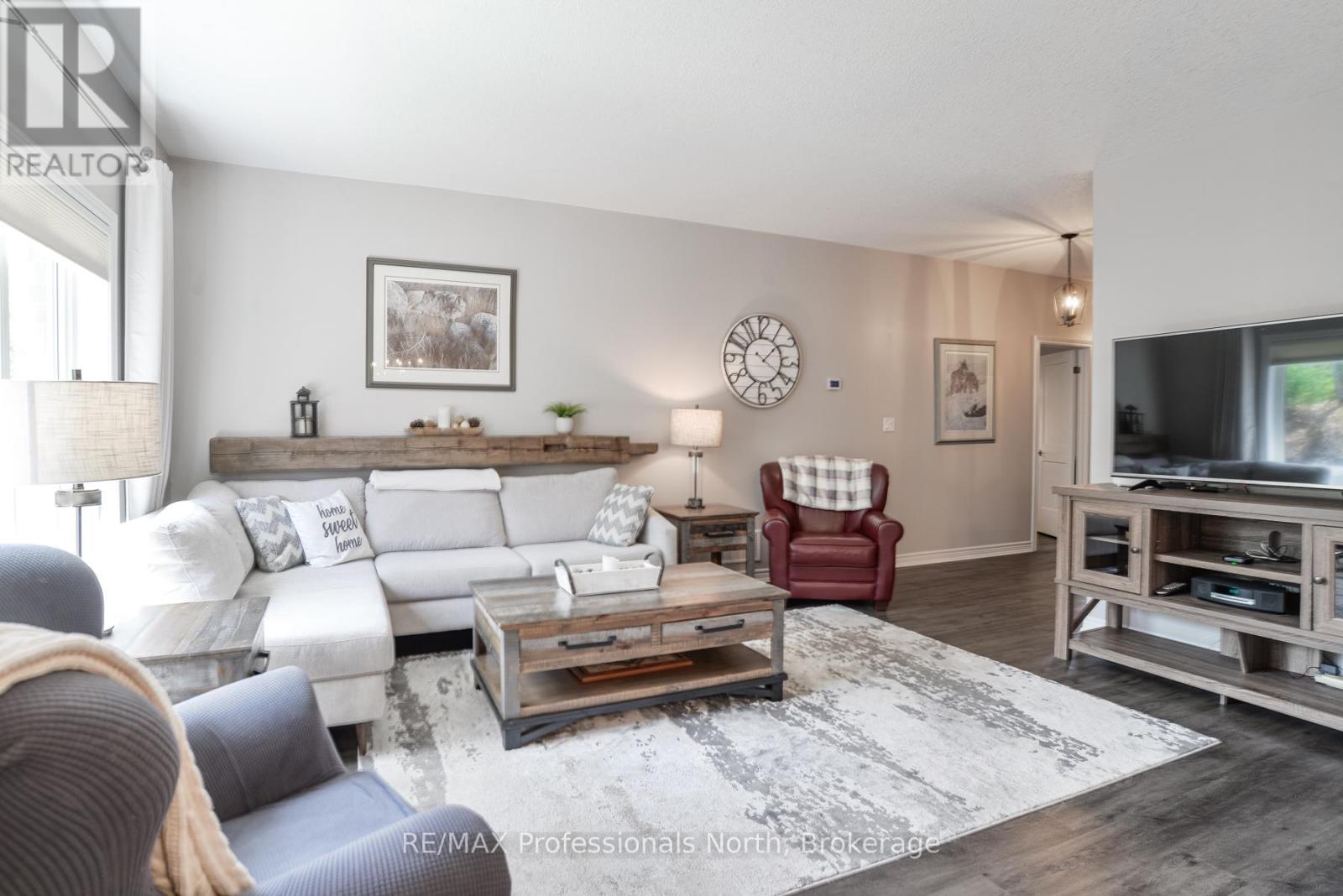 19 SELKIRK DRIVE - 8