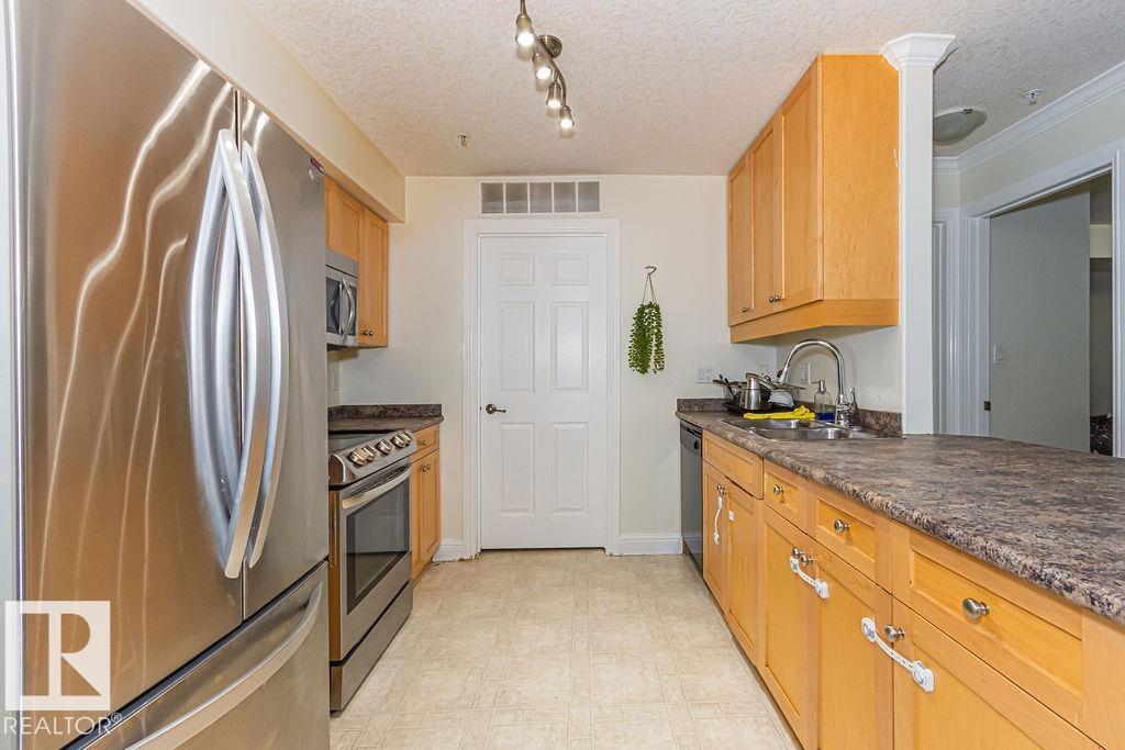 #214 13005 140 AV NW - 7