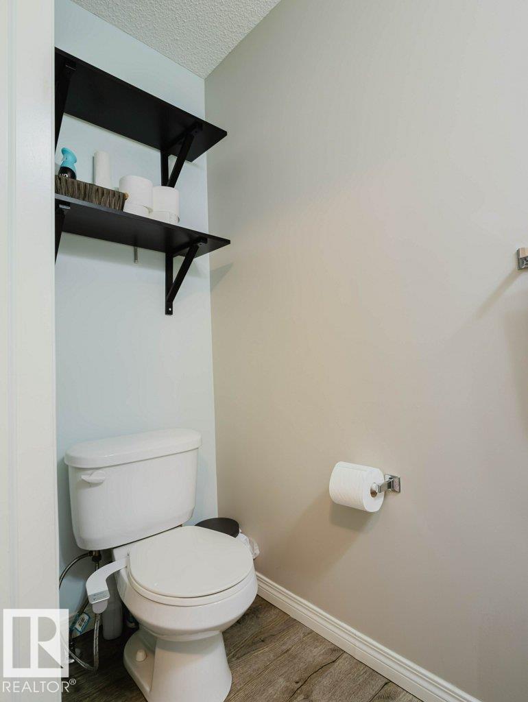 7607 24 AV SW - 15
