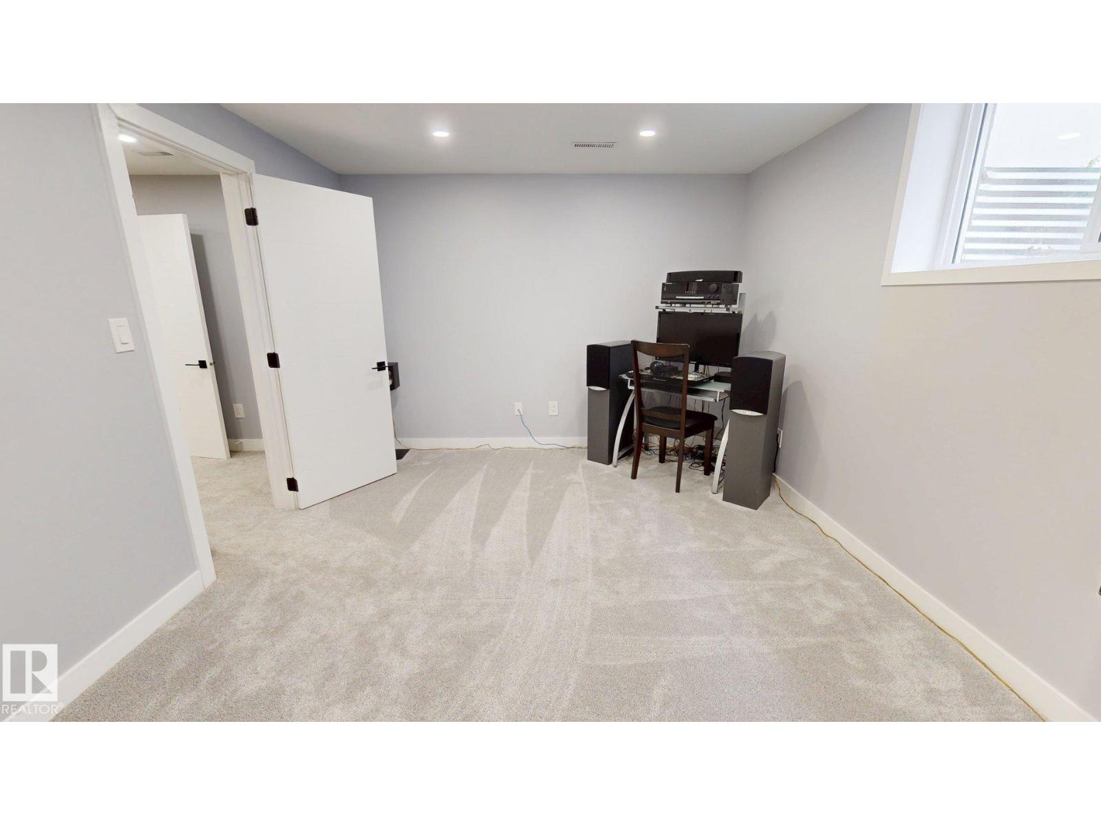 5308 94B AV NW, Edmonton