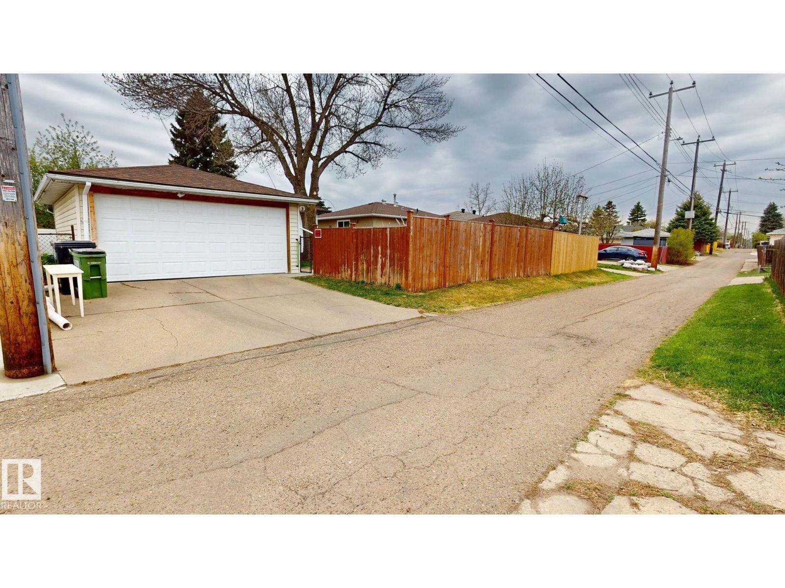 5308 94B AV NW, Edmonton