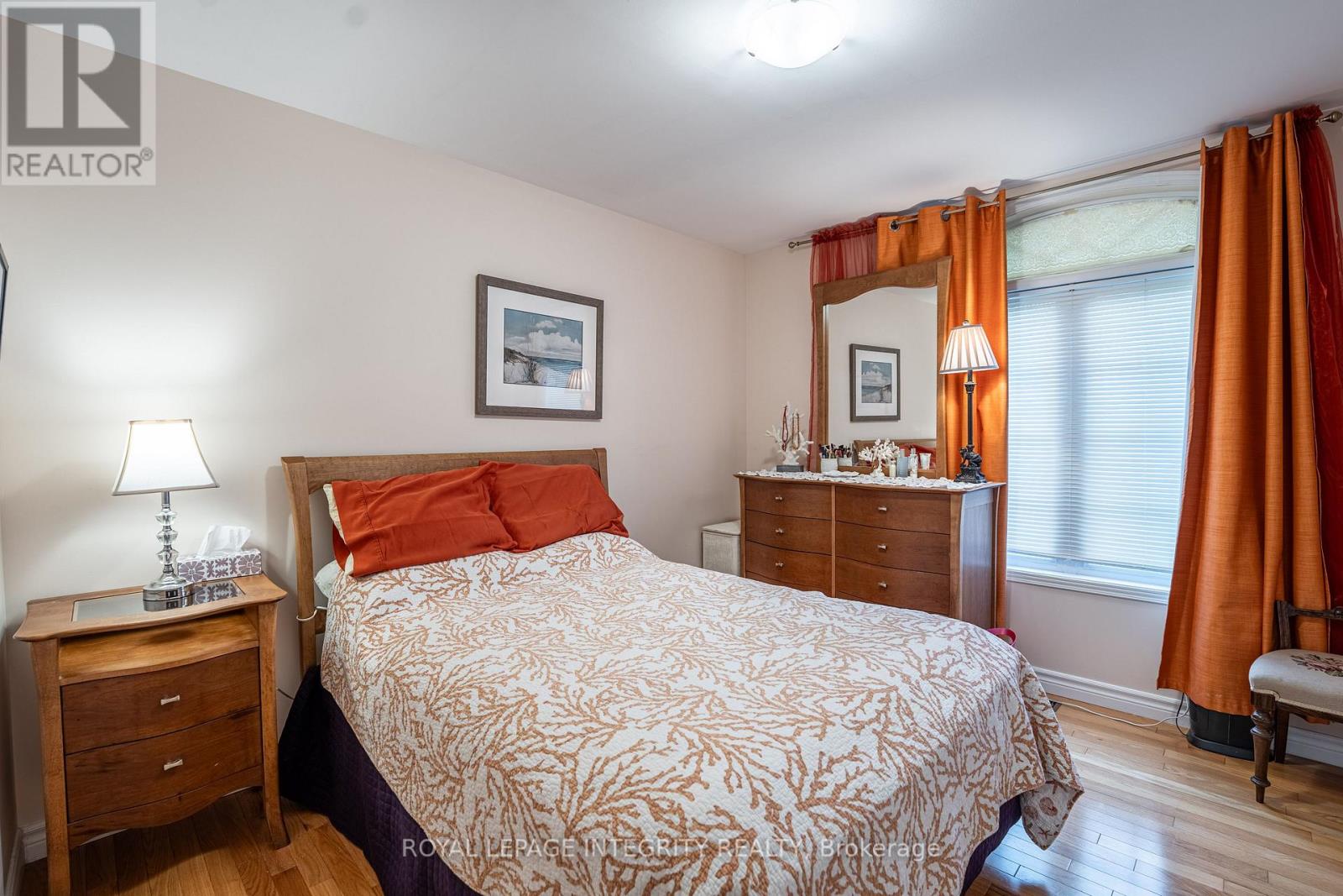 4 CHERRY AVENUE - 16