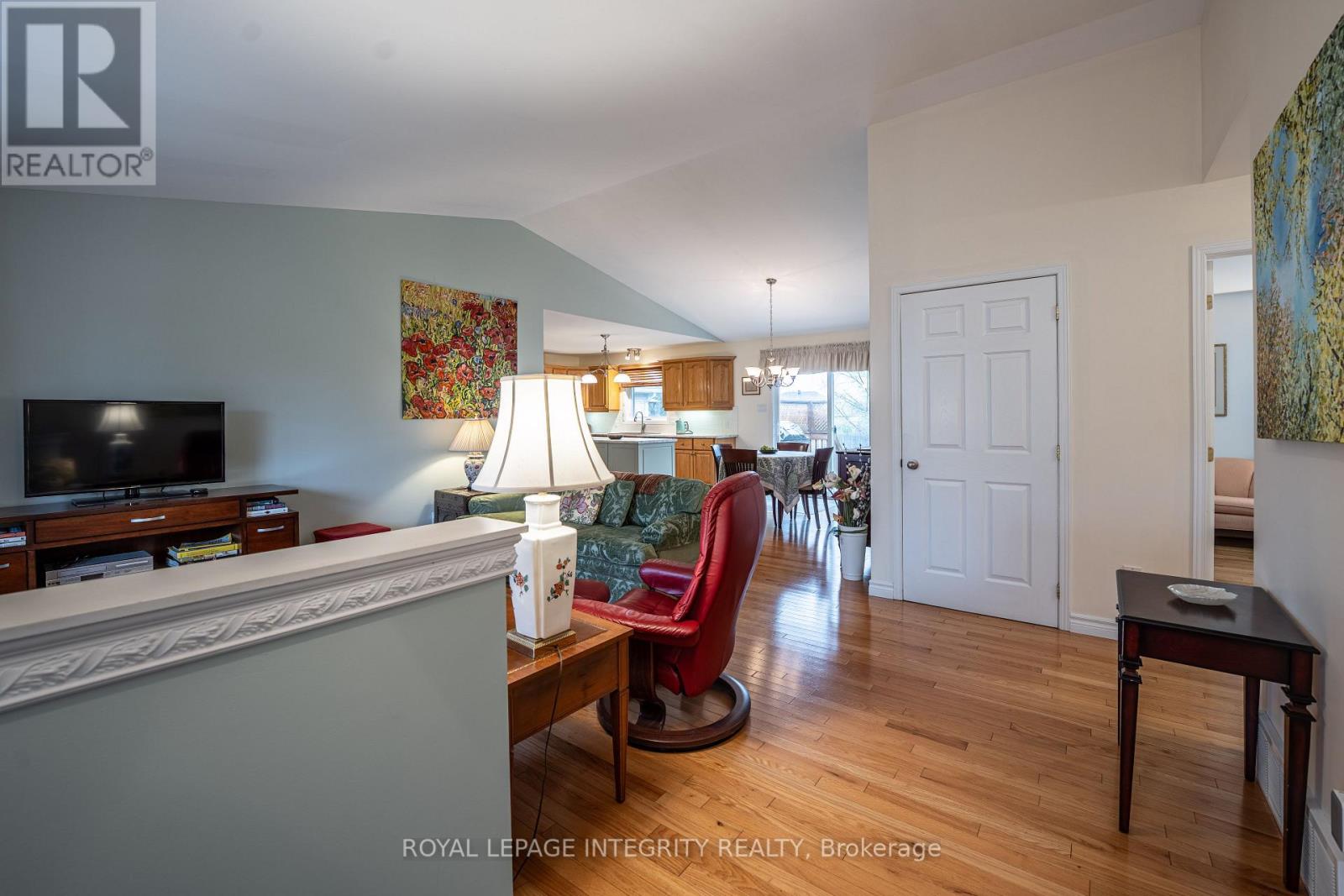 4 CHERRY AVENUE - 3