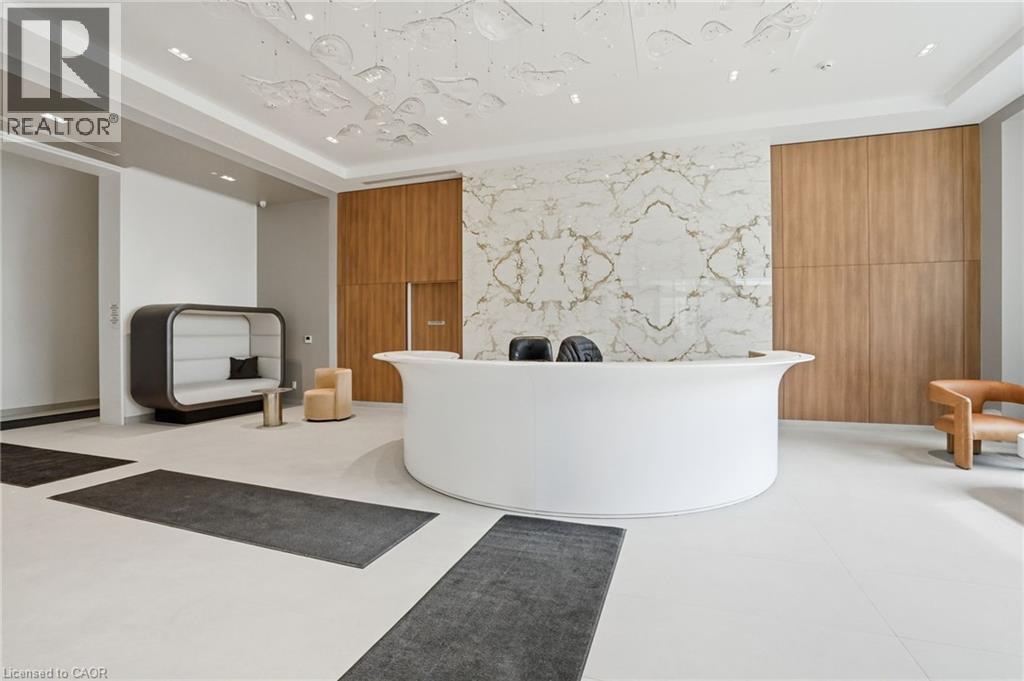 2075 LAKESHORE Road Unit# 702, Burlington, Ontario, L7R0H3 — Photo 4