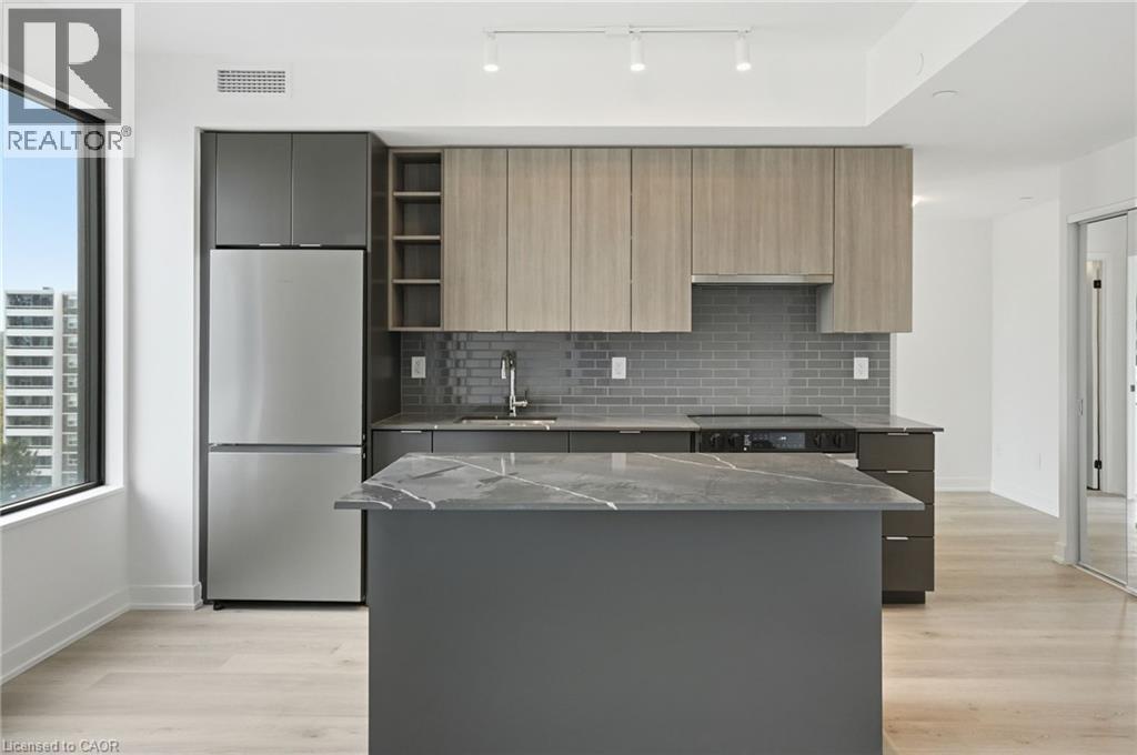2075 LAKESHORE Road Unit# 702, Burlington, Ontario, L7R0H3 — Photo 8