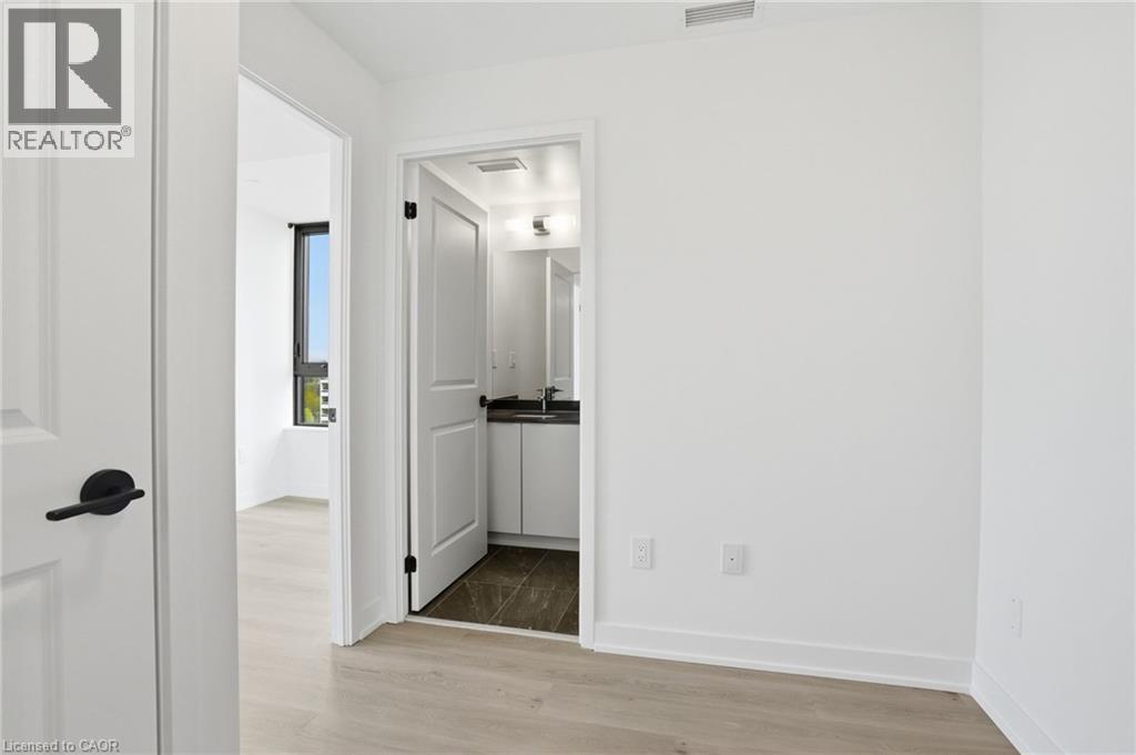 2075 LAKESHORE Road Unit# 1002, Burlington, Ontario, L7R0H3 — Photo 12