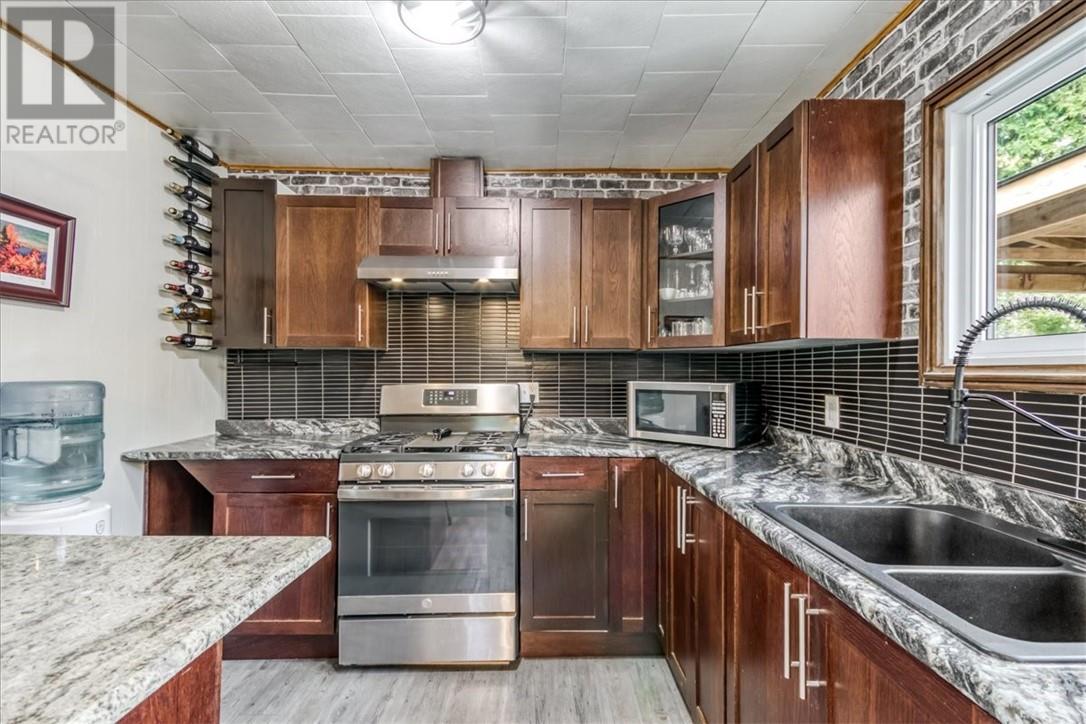 1137 Bay Estates Road S - 10