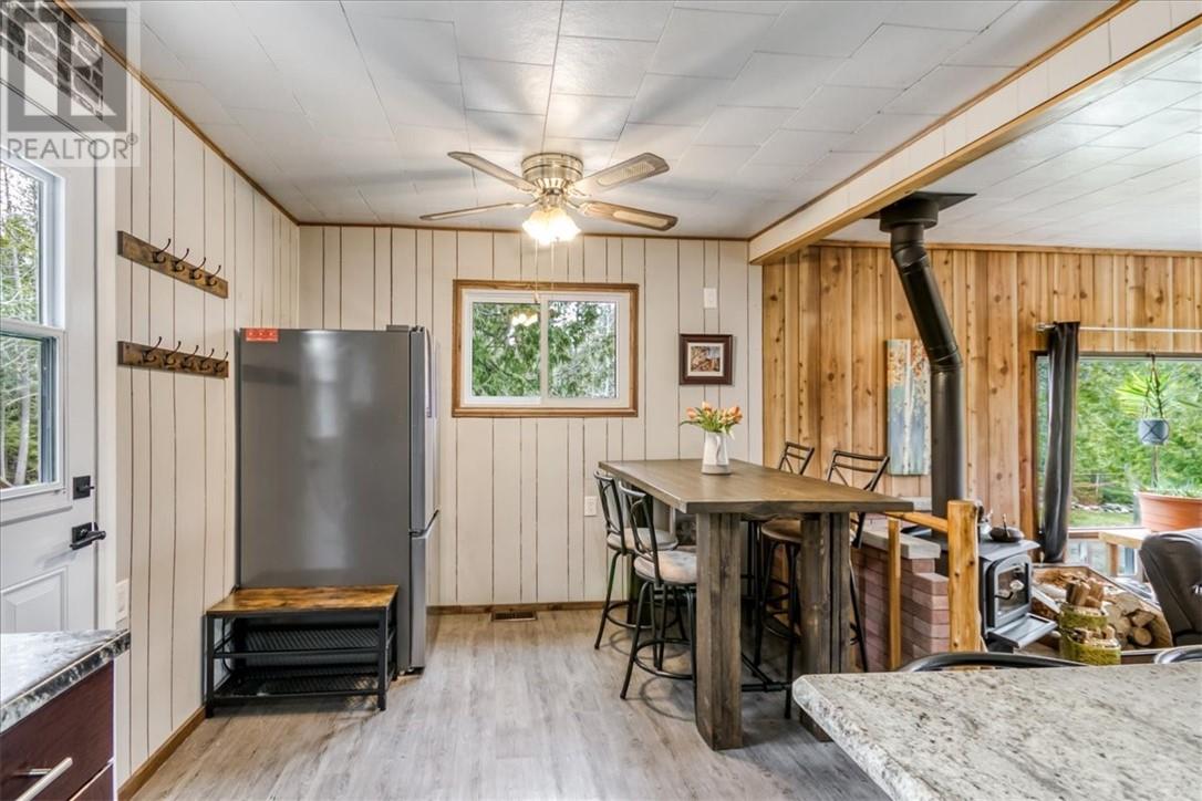 1137 Bay Estates Road S - 12