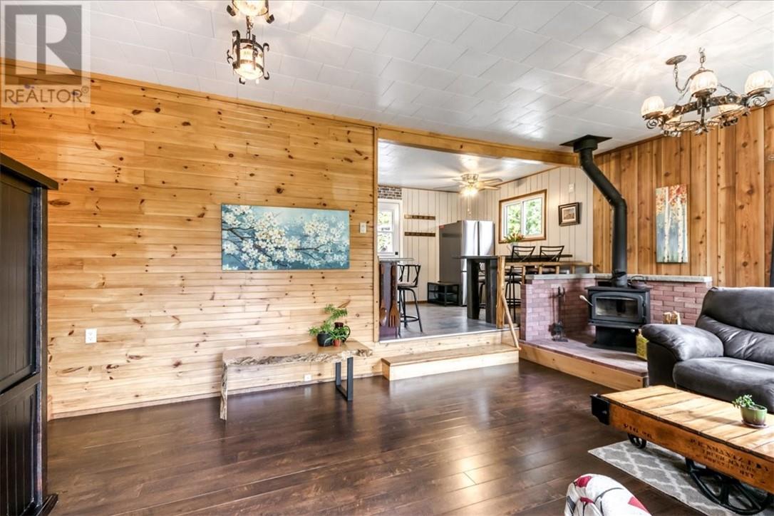 1137 Bay Estates Road S - 7