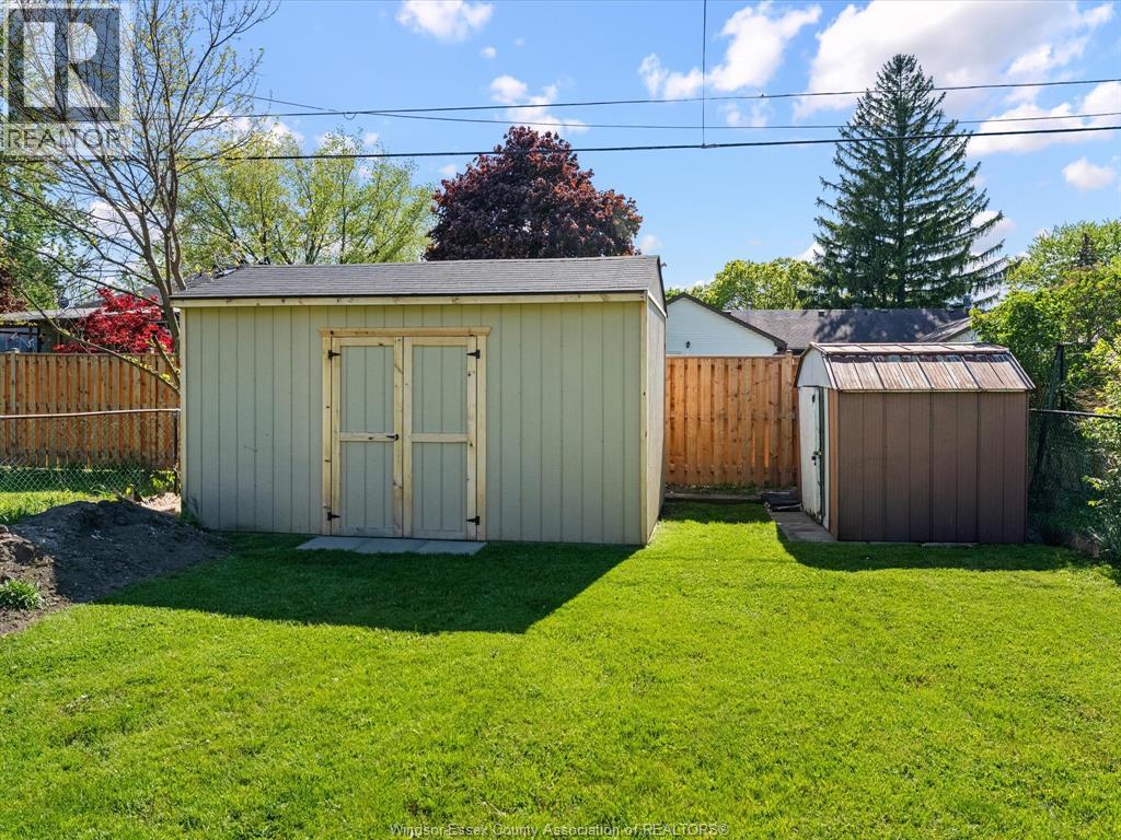 1733 Glendale, Windsor, Ontario, N9T2N1 — Photo 12