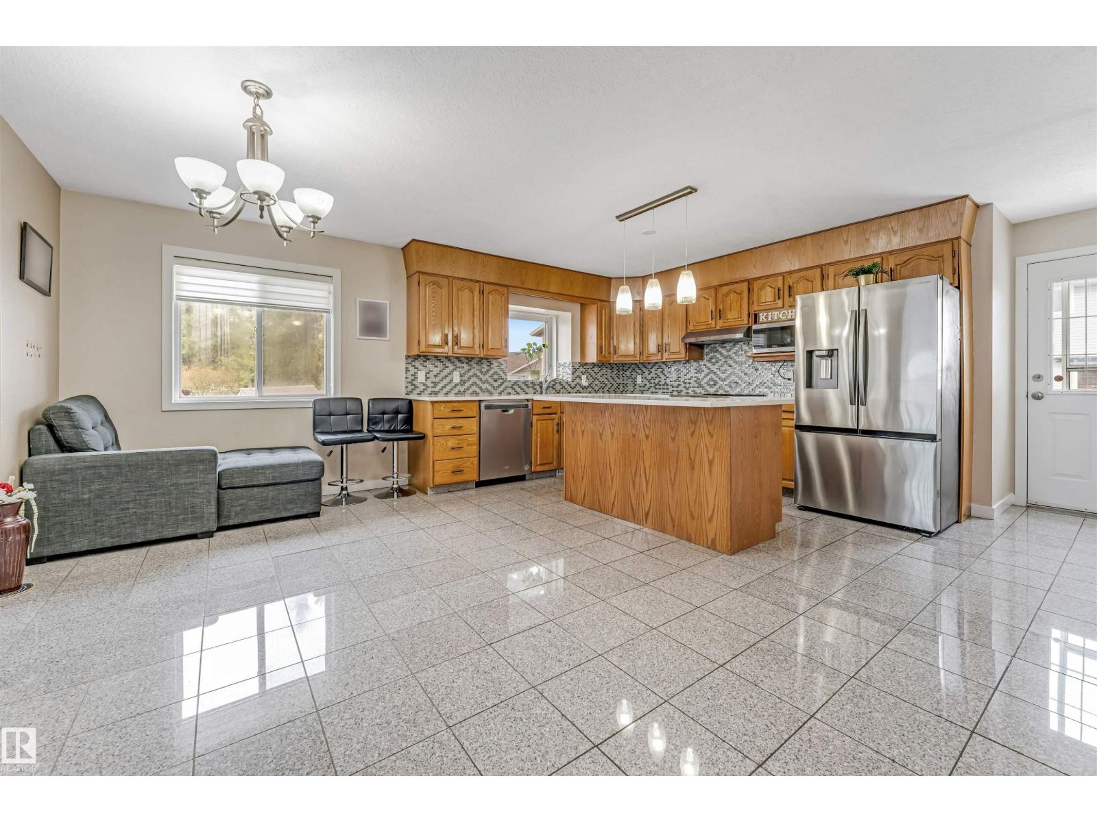 1529 49A ST NW NW - 10