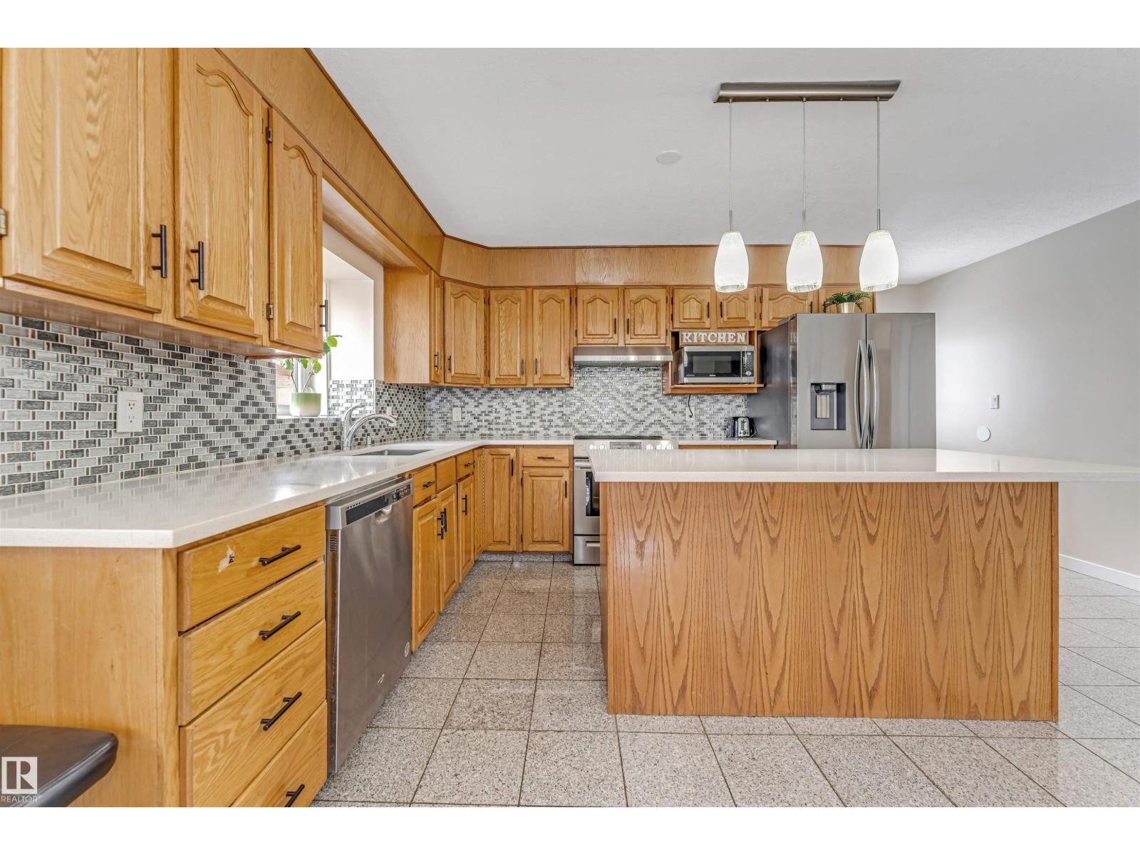 1529 49A ST NW NW - 12