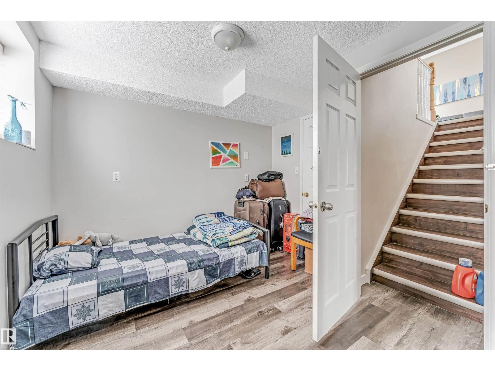 1529 49A ST NW NW - 29