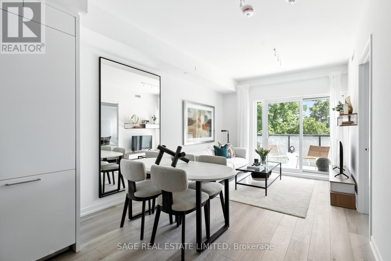 #310 863 ST CLAIR AVENUE W - 7