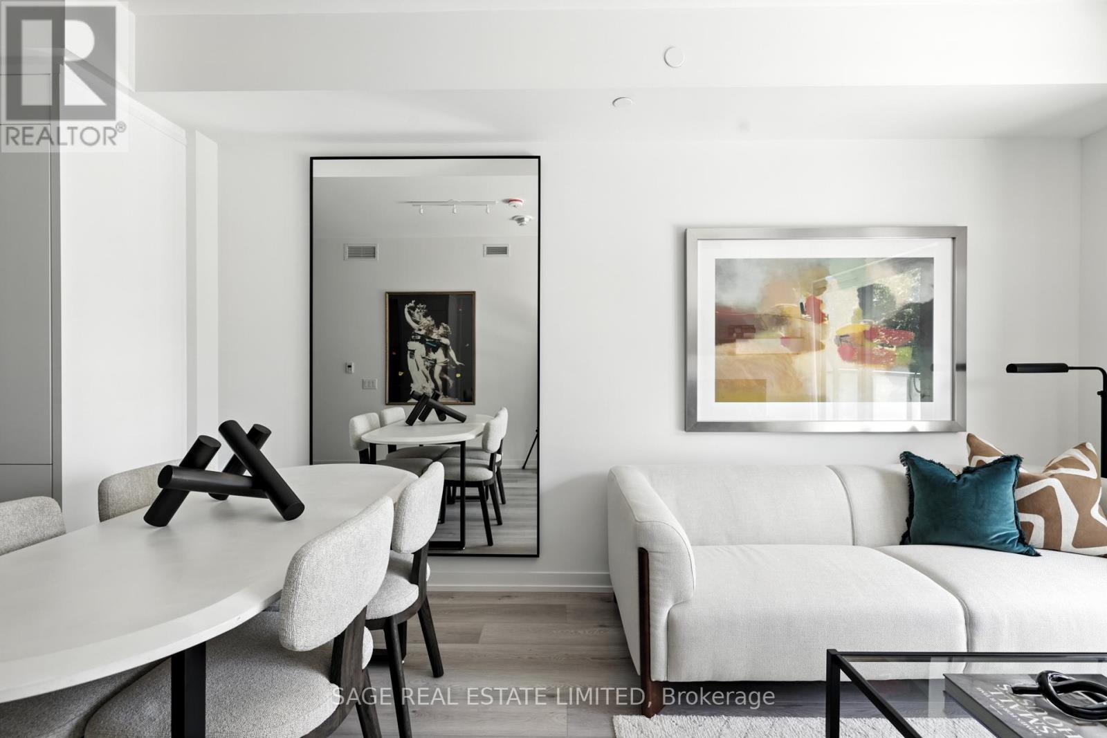 #310 863 ST CLAIR AVENUE W - 9