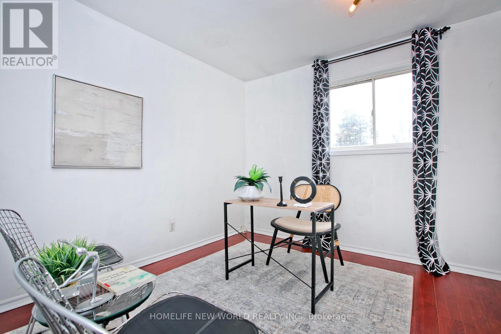 579 LAKE DRIVE S - 15