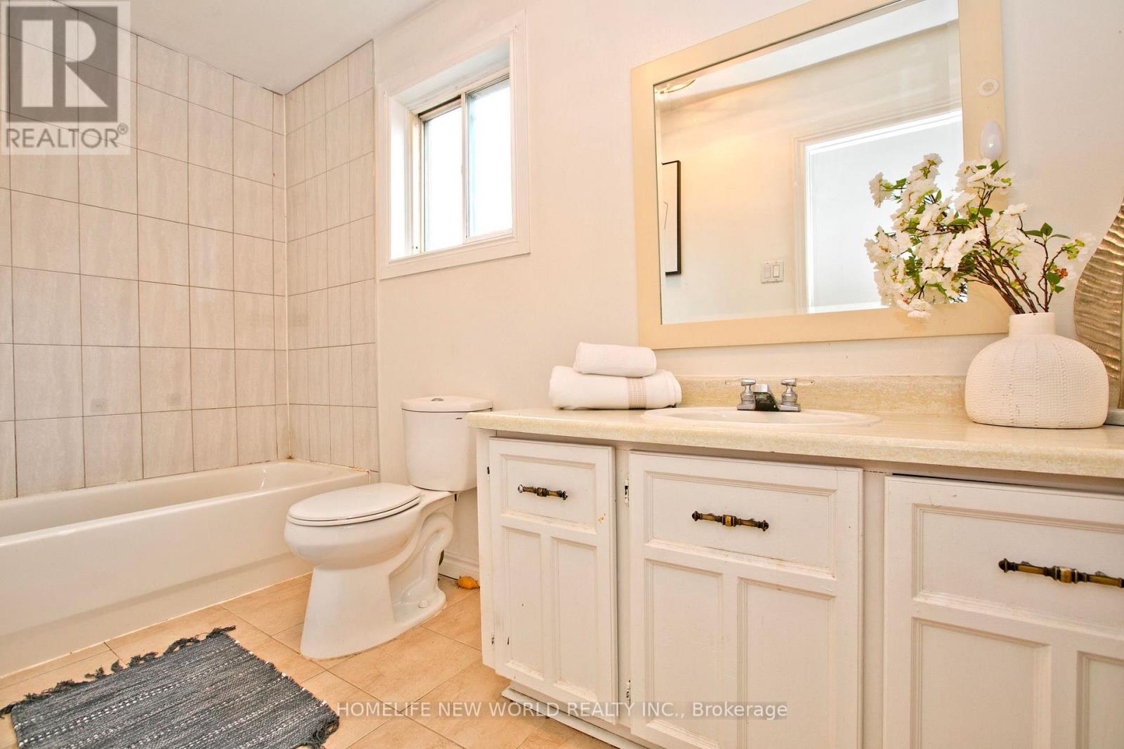 579 LAKE DRIVE S - 18