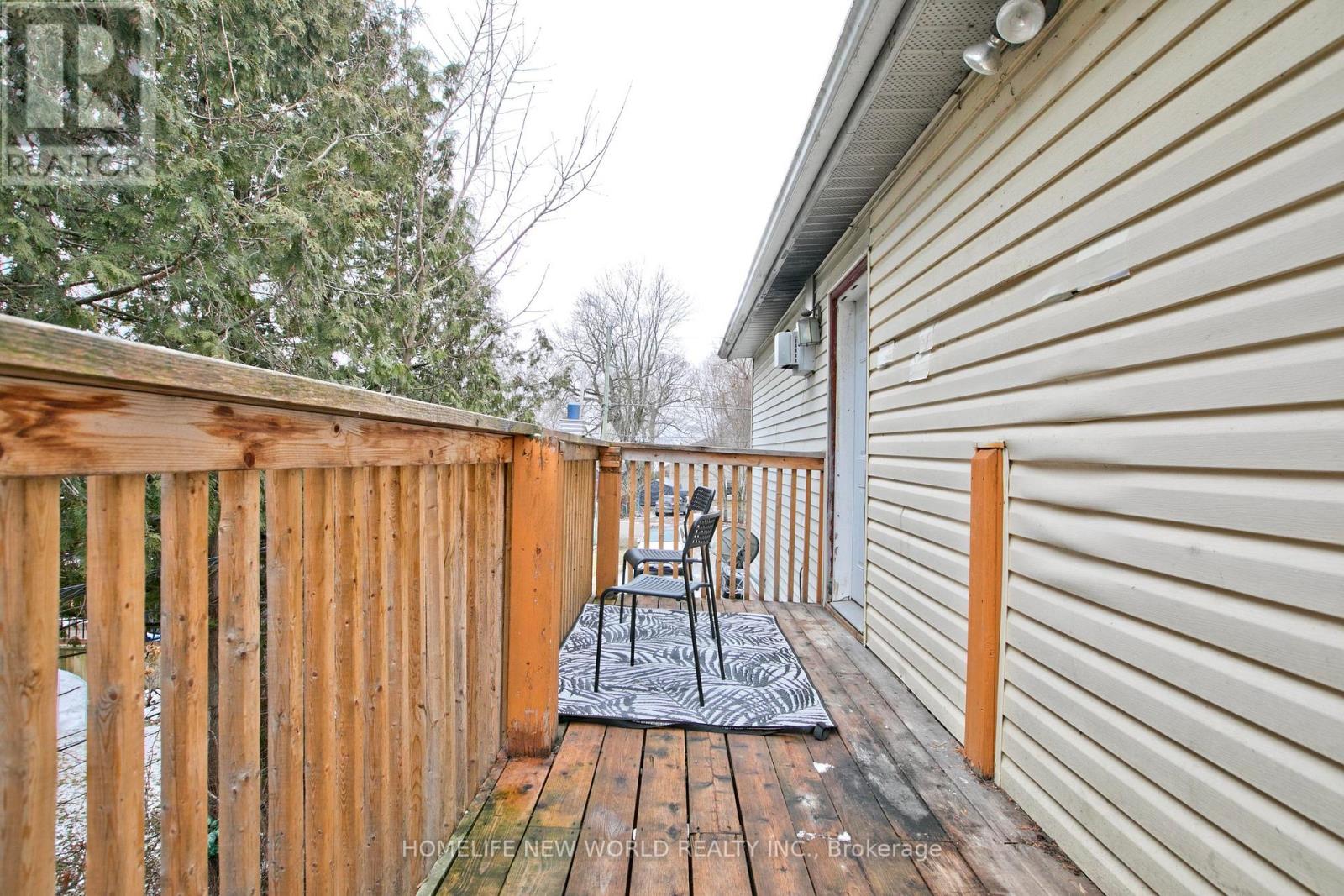 579 LAKE DRIVE S - 19