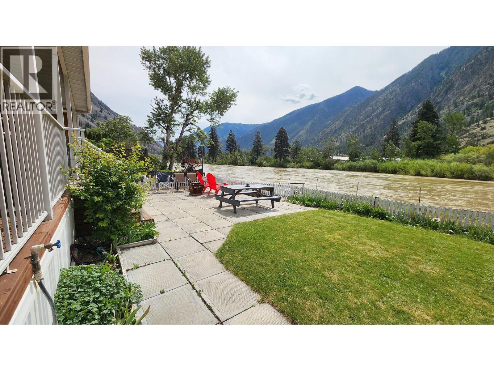 3455 Highway 3 Unit# 11, Keremeos