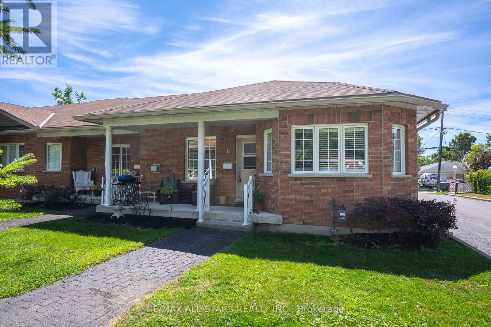 #11 111 COLBORNE STREET - 21