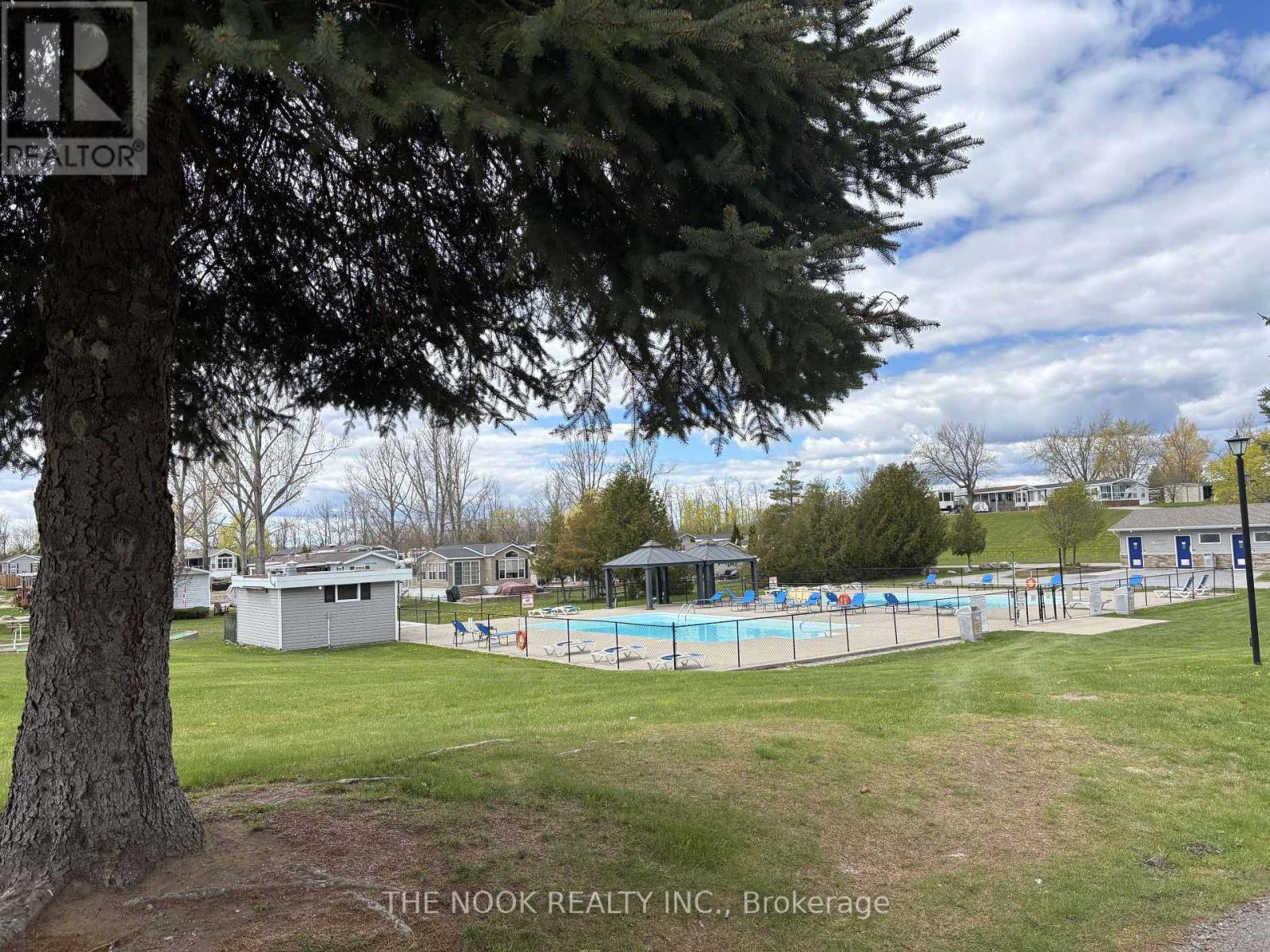 UNIT #1 MARINA CRESCENT - 920 SKYLINE ROAD - 29