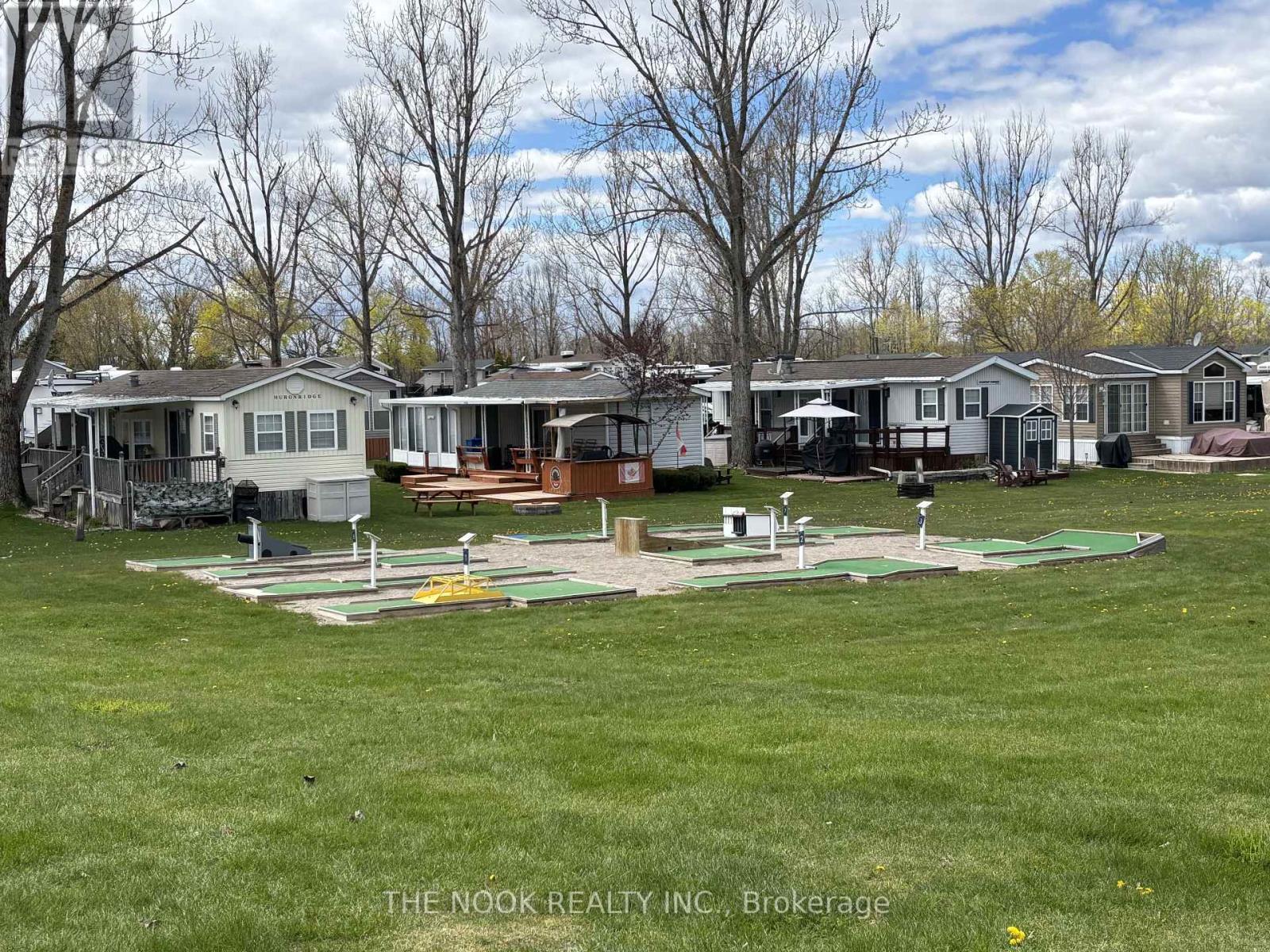 UNIT #1 MARINA CRESCENT - 920 SKYLINE ROAD - 35