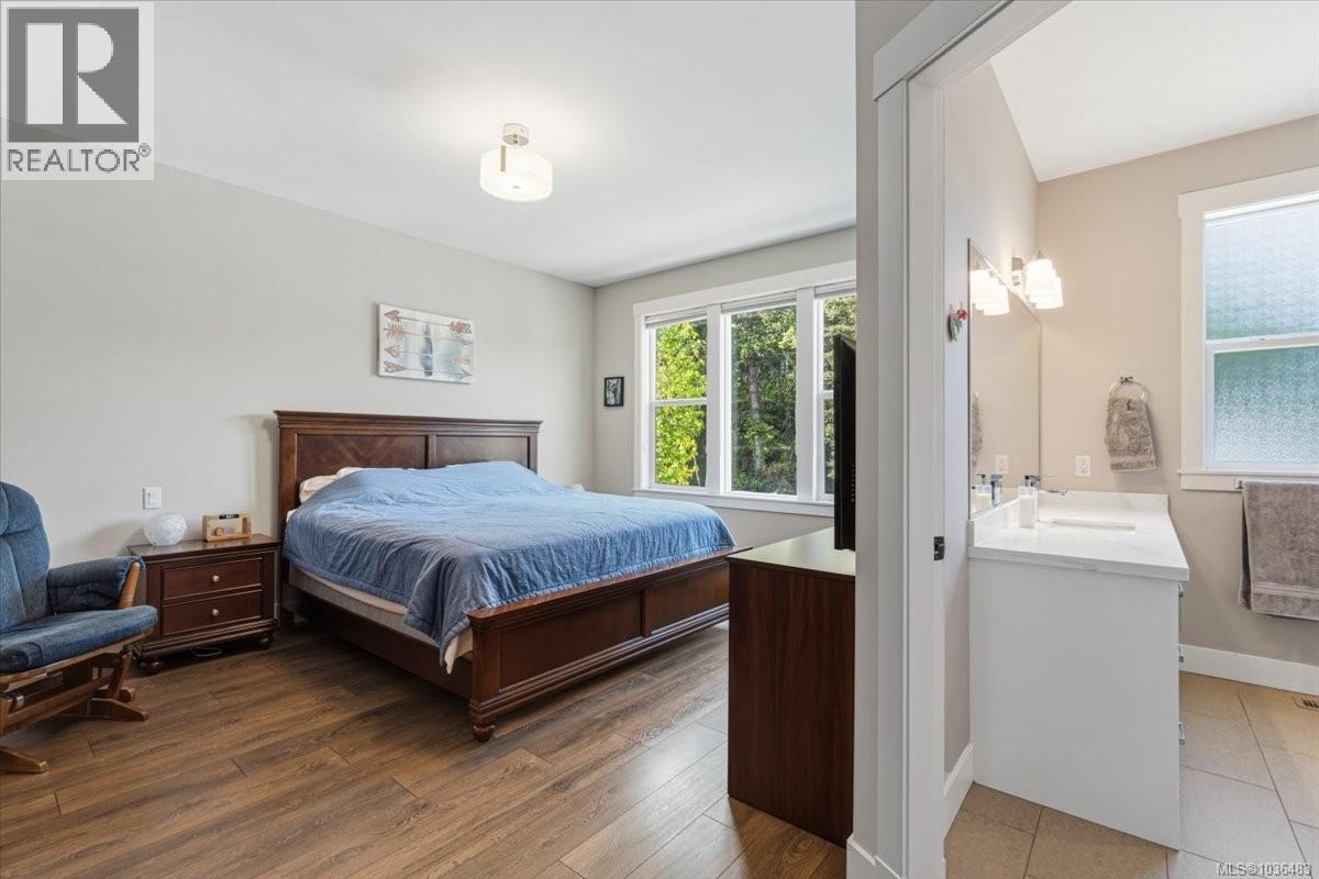 1324 Langara Dr - 17