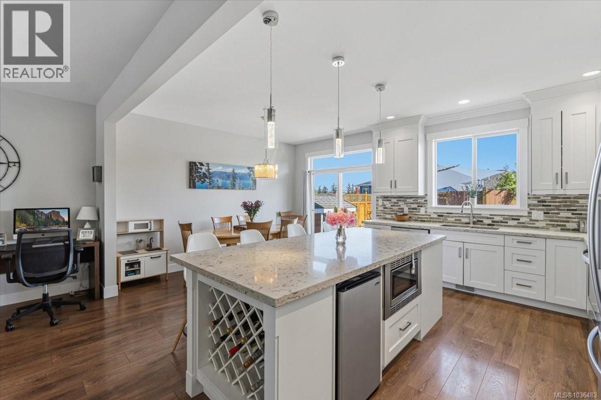 1324 Langara Dr - 10