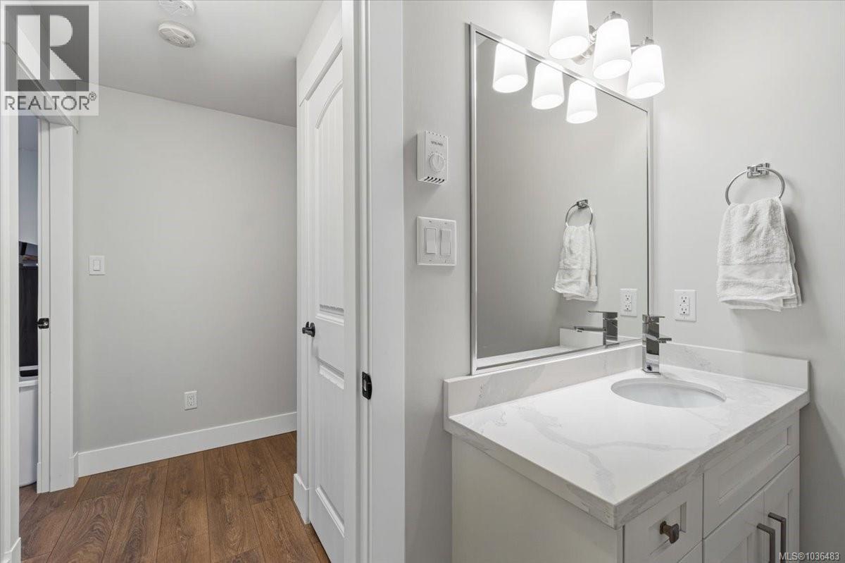 1324 Langara Dr - 24