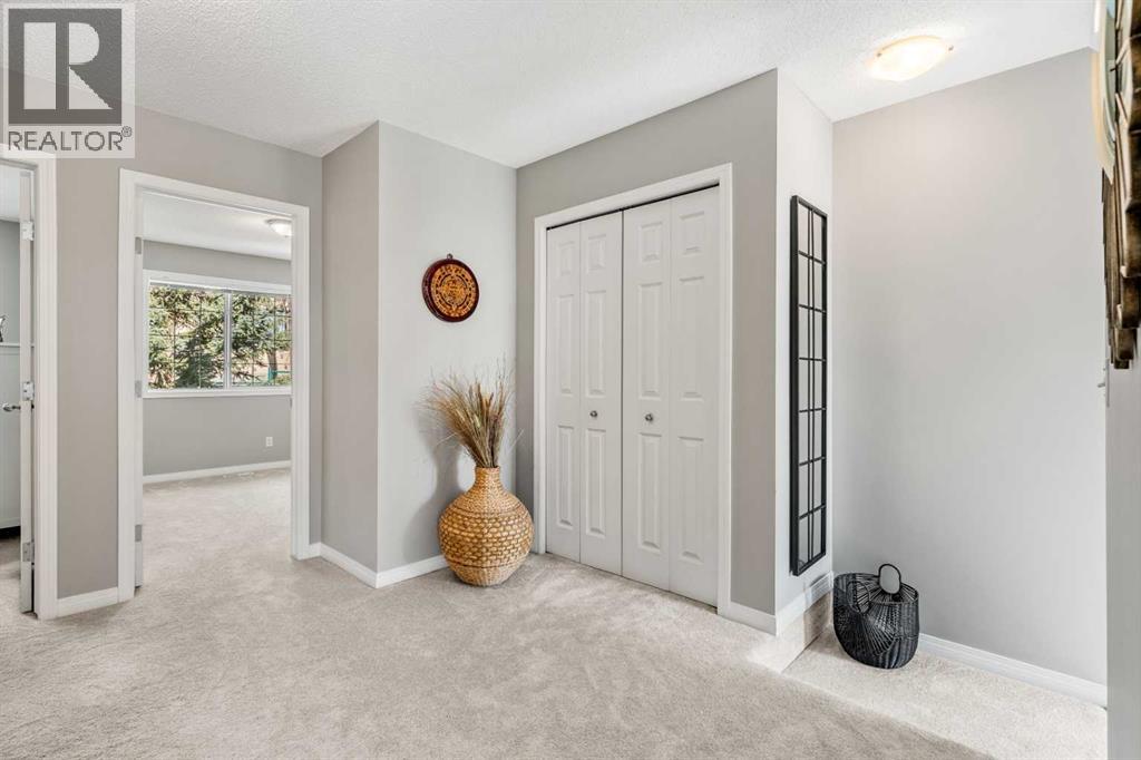 18 Hidden Creek Rise NW - 16