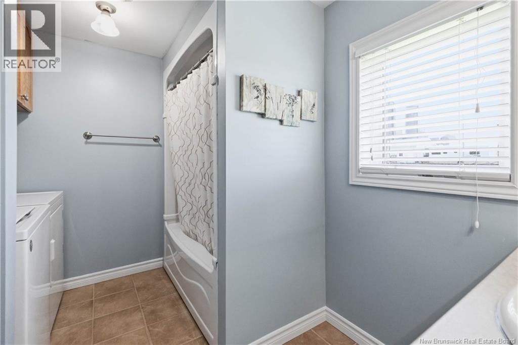380 Rue Centrale Street - 13