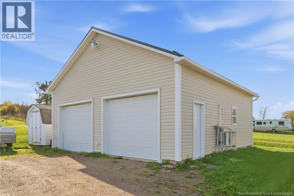 380 Rue Centrale Street - 17