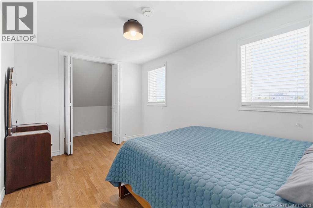 380 Rue Centrale Street - 16