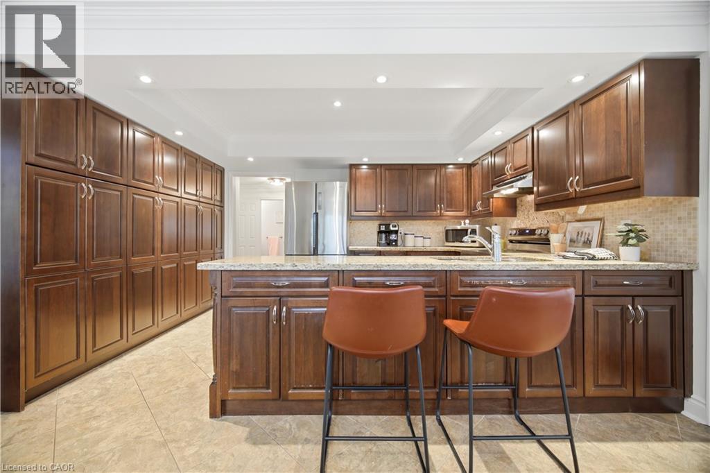 1122 BERKSHIRE Court, Oakville, Ontario, L6M2L6 — Photo 21