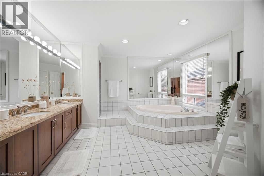 1122 BERKSHIRE Court, Oakville, Ontario, L6M2L6 — Photo 26