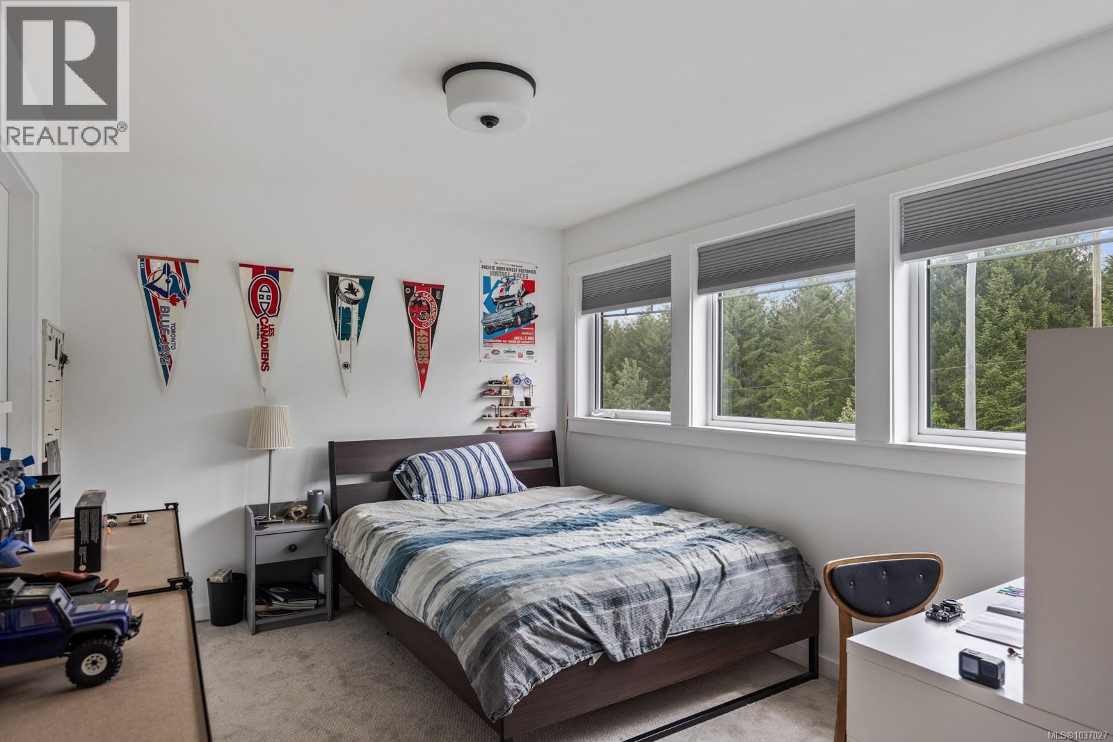 4033 Buckstone Rd, Courtenay