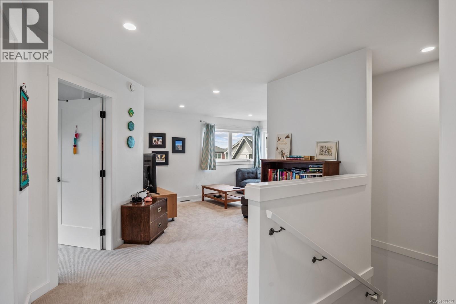 4033 Buckstone Rd, Courtenay