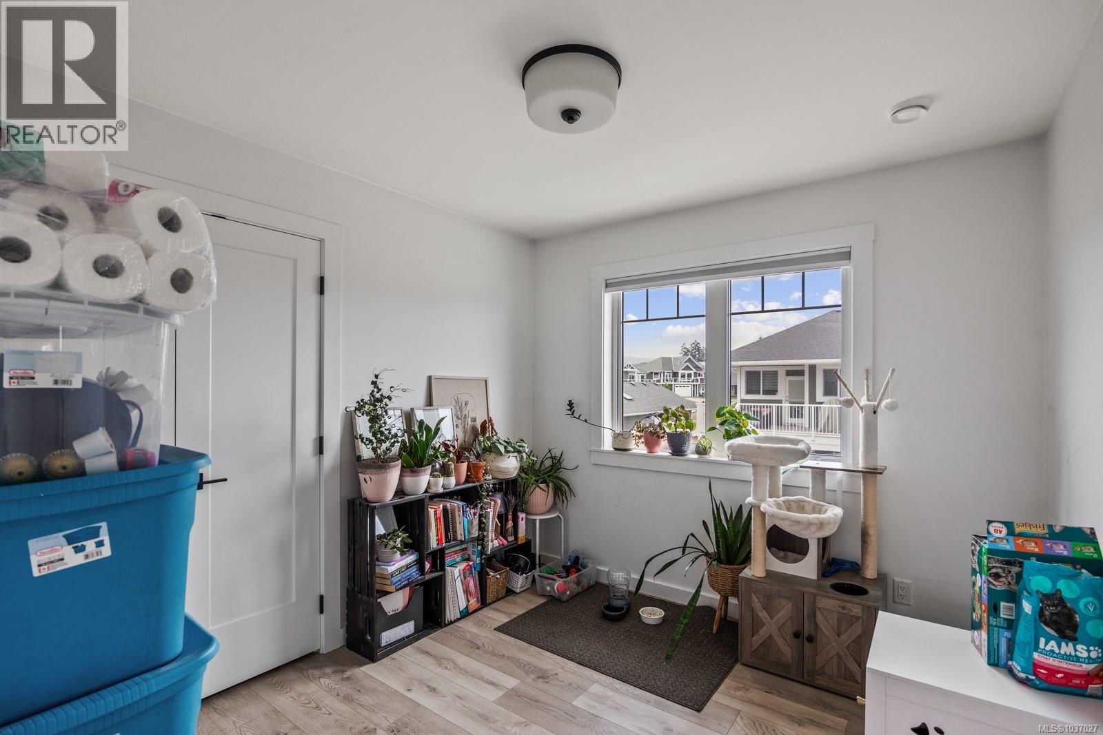 4033 Buckstone Rd, Courtenay