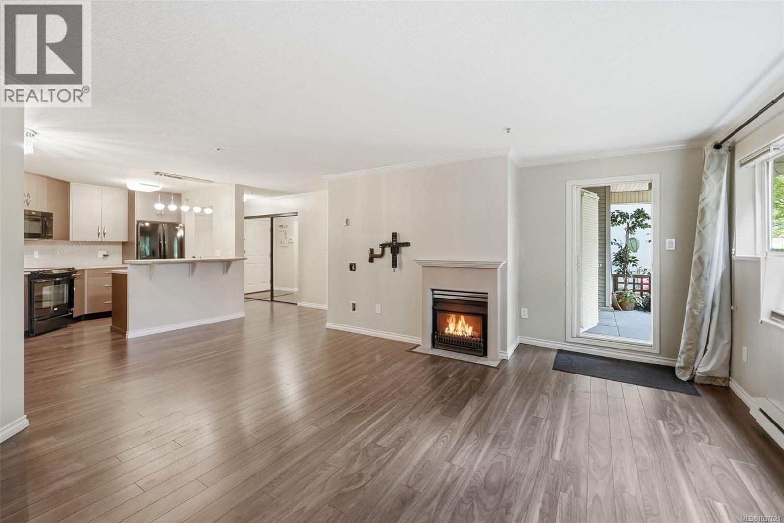 #107 1685 Estevan Rd - 12
