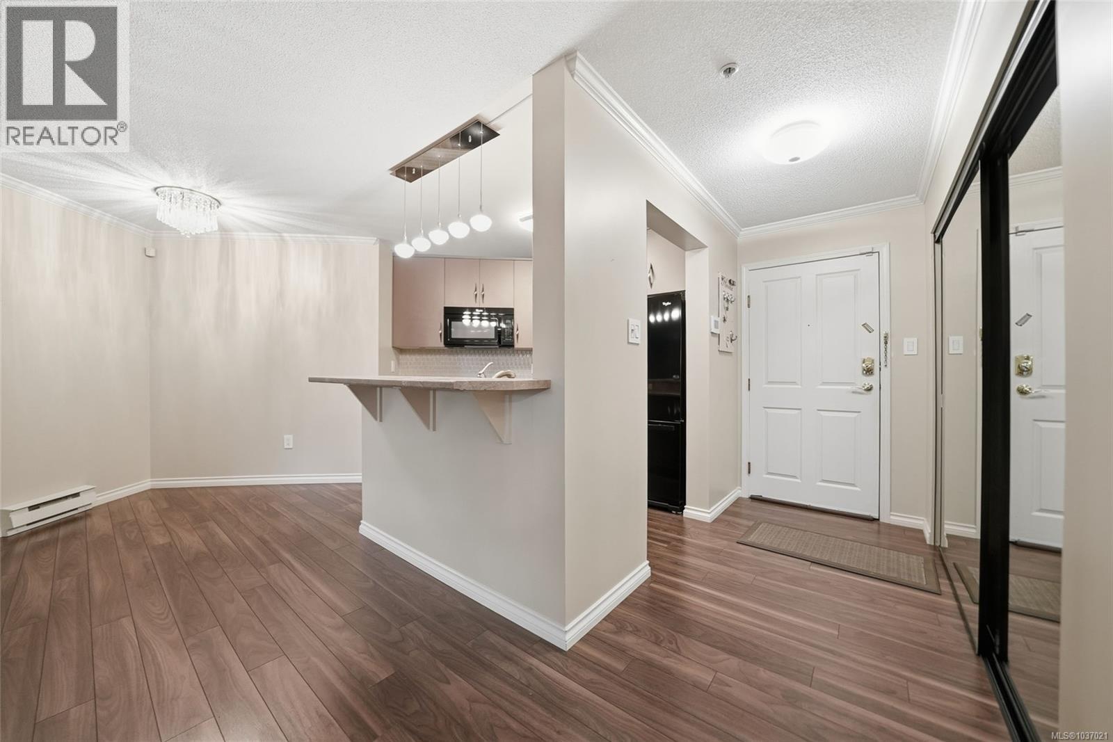#107 1685 Estevan Rd - 8