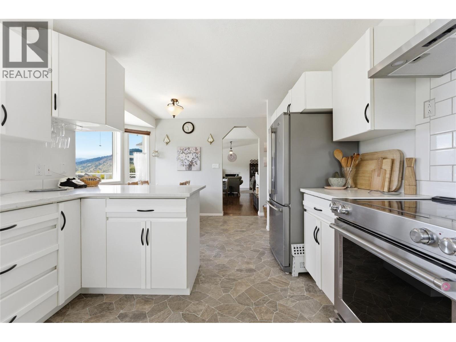 6815 Cameo Drive N - 14